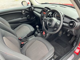 /photos/9801/62811390-7df5-264d-0d8c-8bda1fb15acc_i320x240.jpg